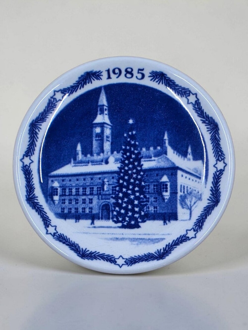 Royal Copenhagen 1985 Annual Ornament Townhall Of Copenhagen Denmark